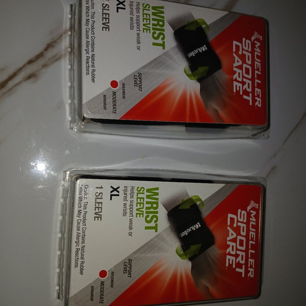 2 NEW Mueller Wrist sleeve (XL)